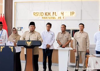 Gubernur Lampung Rahmat Mirzani Djausal mendampingi Presiden Prabowo Subianto meresmikan Rumah Sakit Umum Daerah (RSUD) KH Muhammad Thohir Krui, Kabupaten Pesisir Barat, Rabu (10/6/2026).